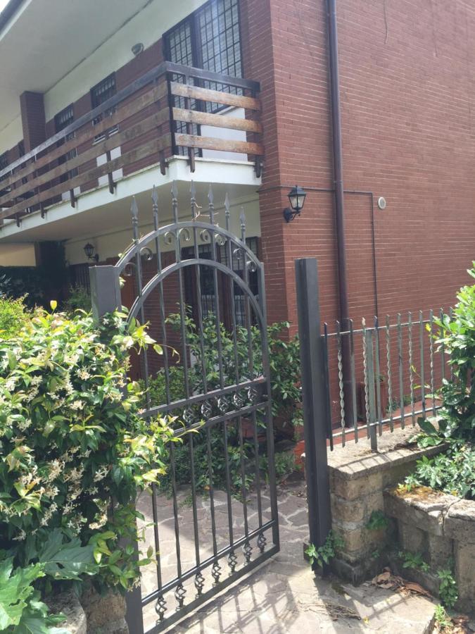 Spaziosa Villa Bifamiliare Campagnano Di Roma Εξωτερικό φωτογραφία